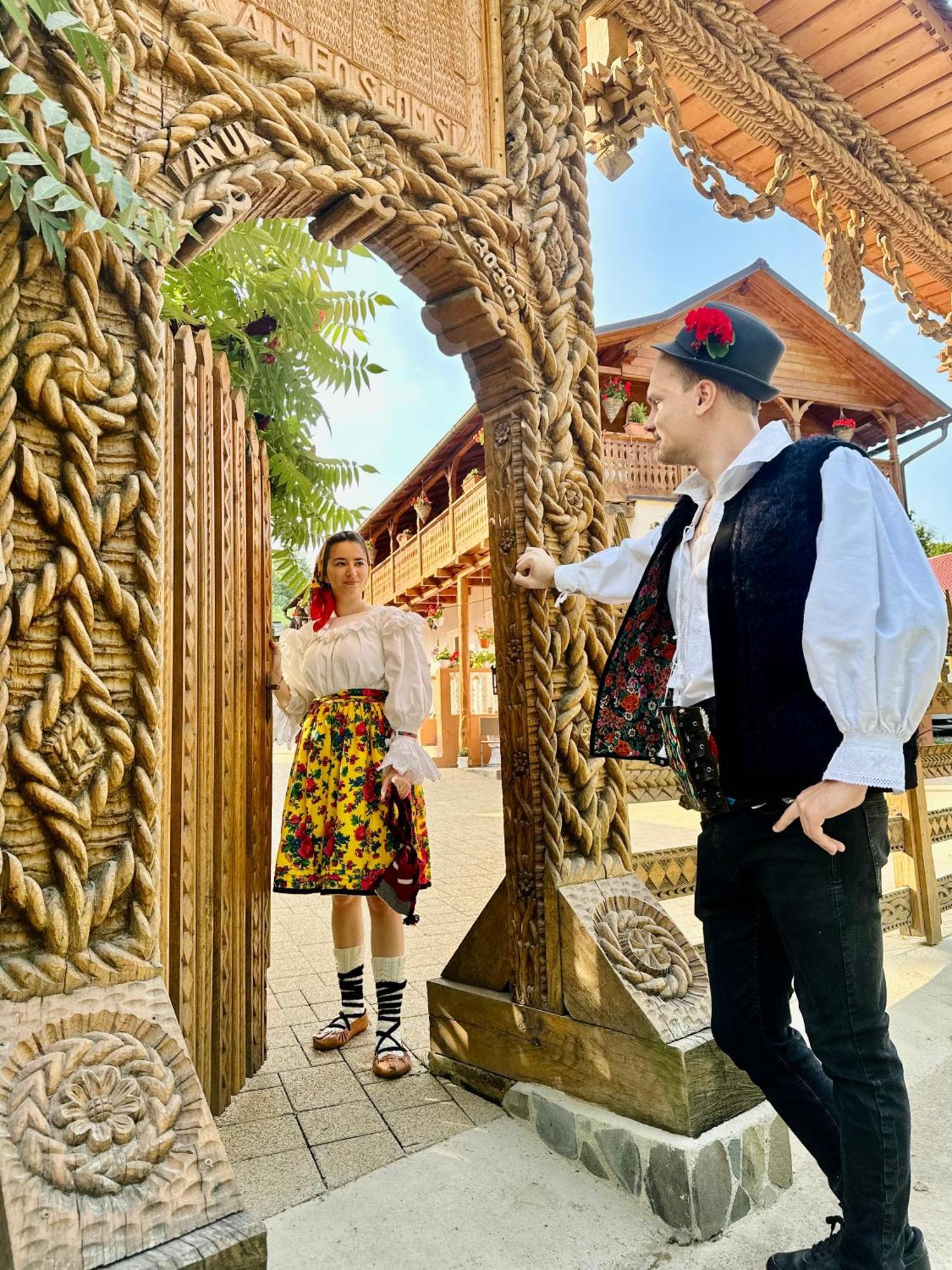 瓦杜伊泽 马拉穆列什弗洛里旅馆酒店 外观 照片