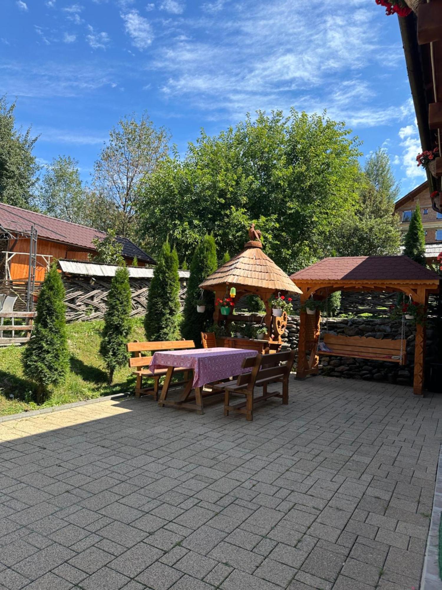 瓦杜伊泽 马拉穆列什弗洛里旅馆酒店 外观 照片